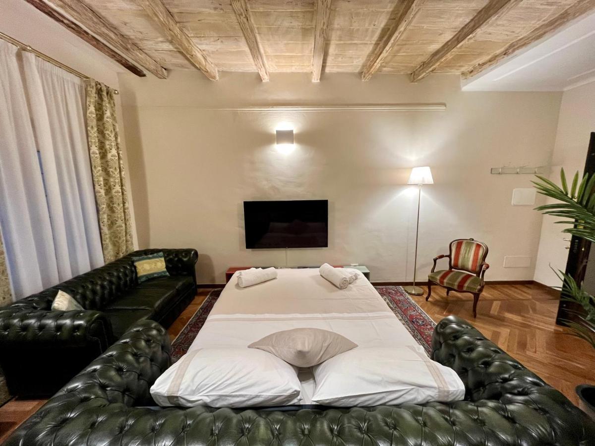 Lovely 1 Bedroom Apartment Nearby Piazza Maggiore Bologna Bagian luar foto